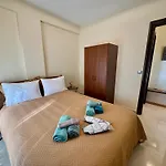 Panos House Apartamento *