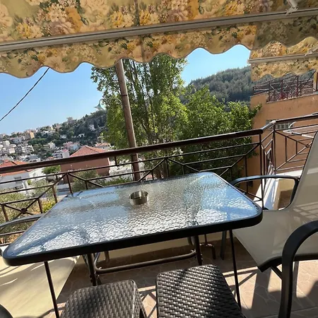 Panos House Apartment