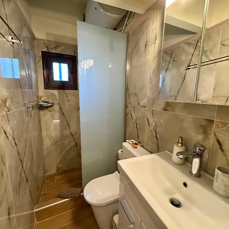 Panos House Apartment *