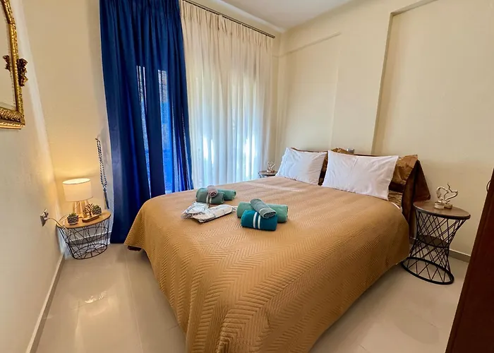 Апартаменты Panos House *
